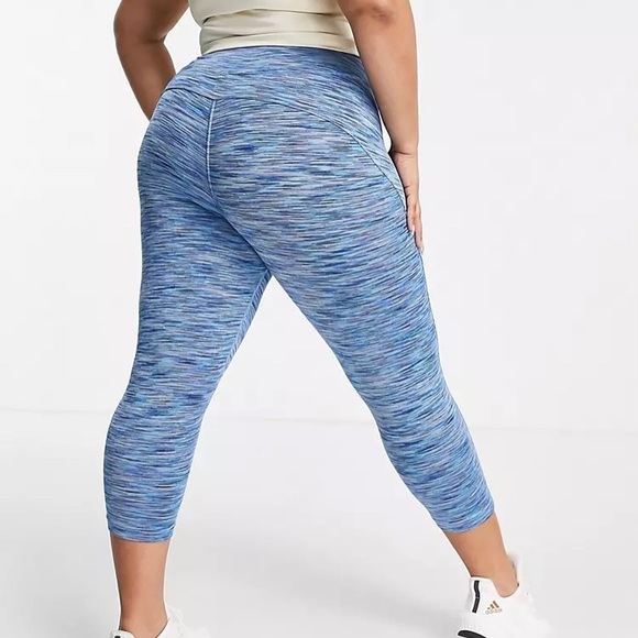 ASOS Plus Capri legging. - Picture 2 of 3